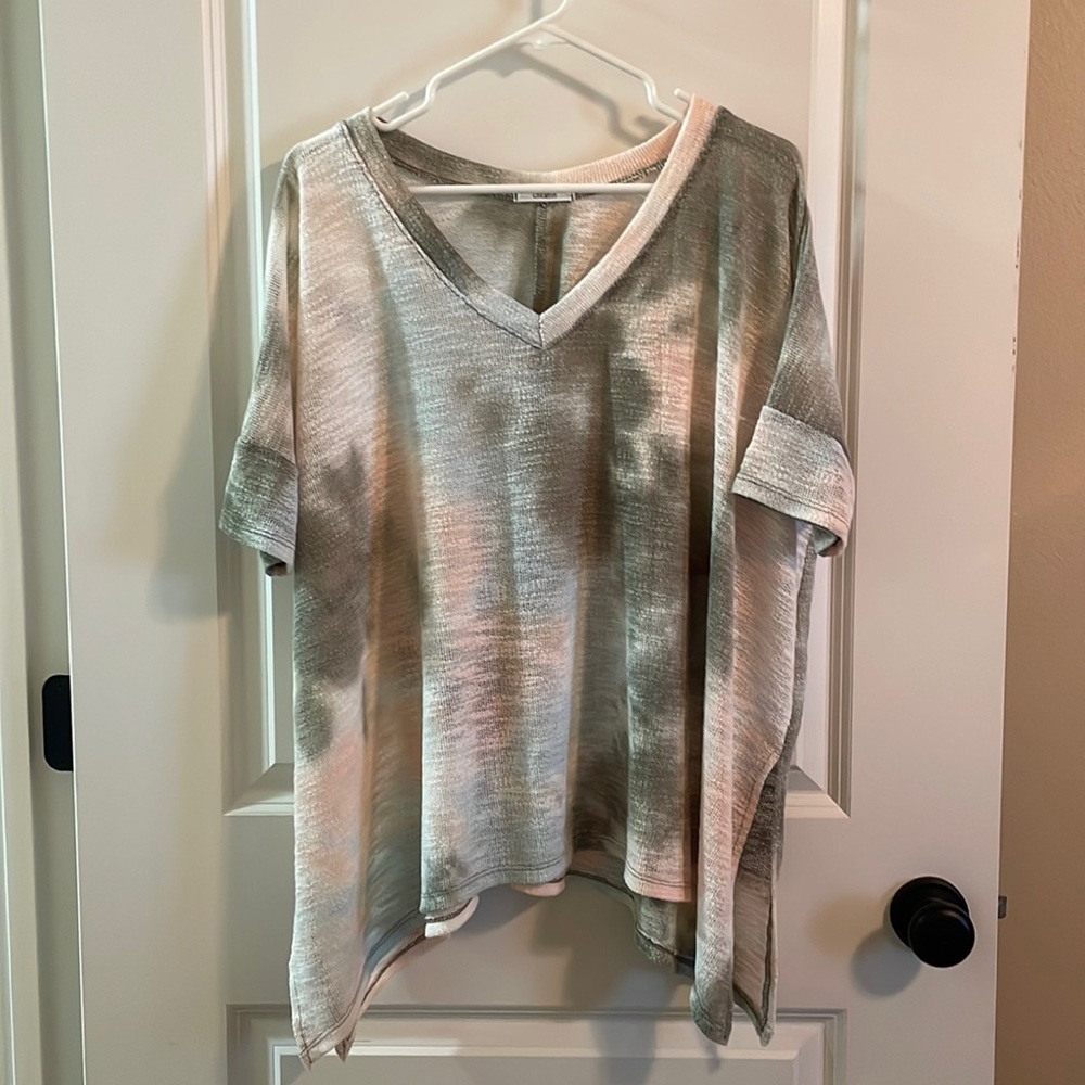 Light knit short sleeve flowy tee- oversized fit